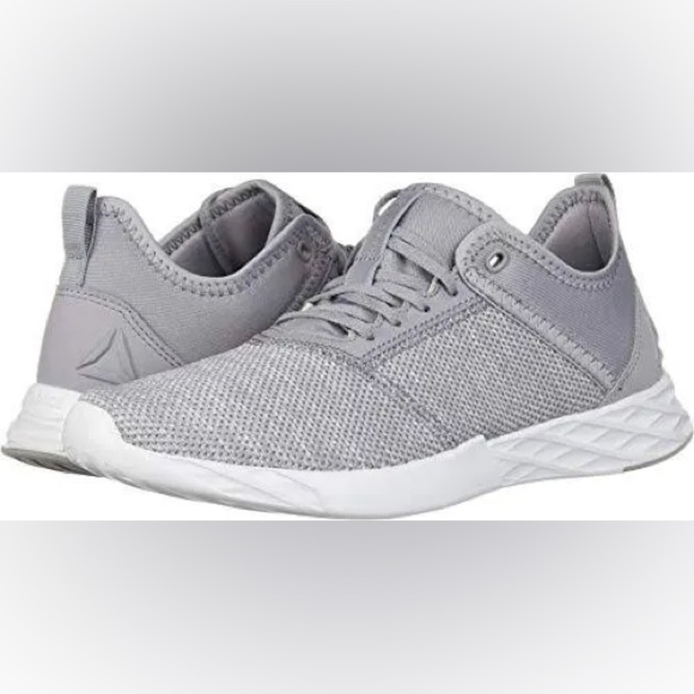 NWOT Reebok women’s size 7 Astroride Edge sneaker - grey